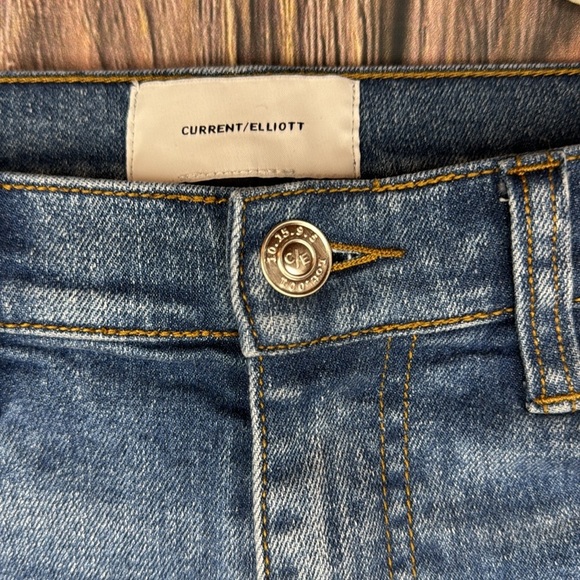 Current/Elliott Star Jeans - Picture 5 of 10